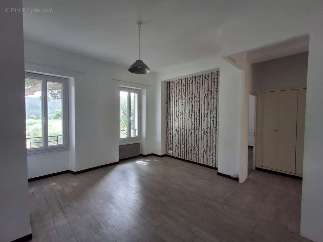 Maison à LE CASTELLET