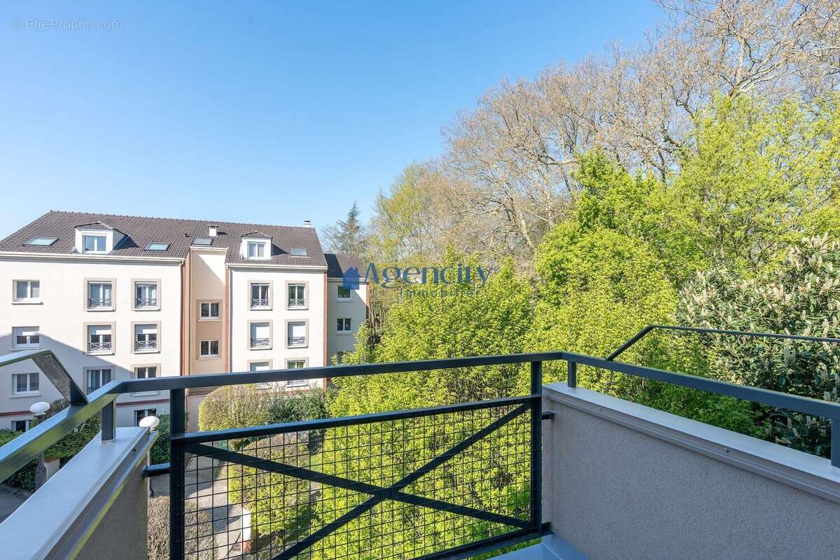 Balcon sans vis-à-vis - Appartement à TORCY