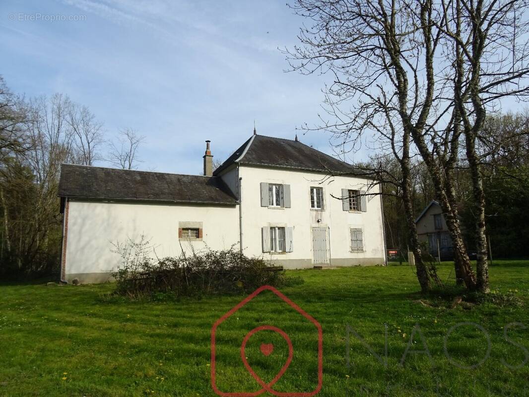 Maison à MERY-ES-BOIS