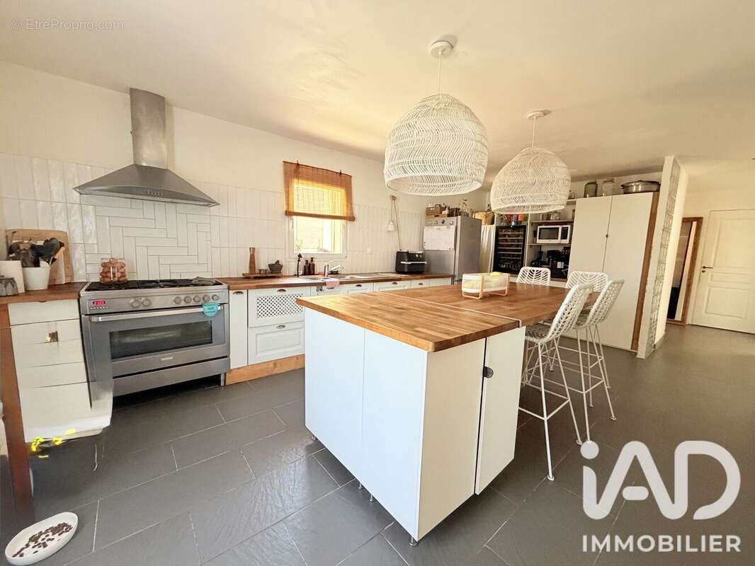 Maison 220 m² à Savas-Mepin  - photo 5