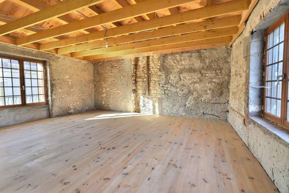 Maison à CHAILLE-LES-MARAIS