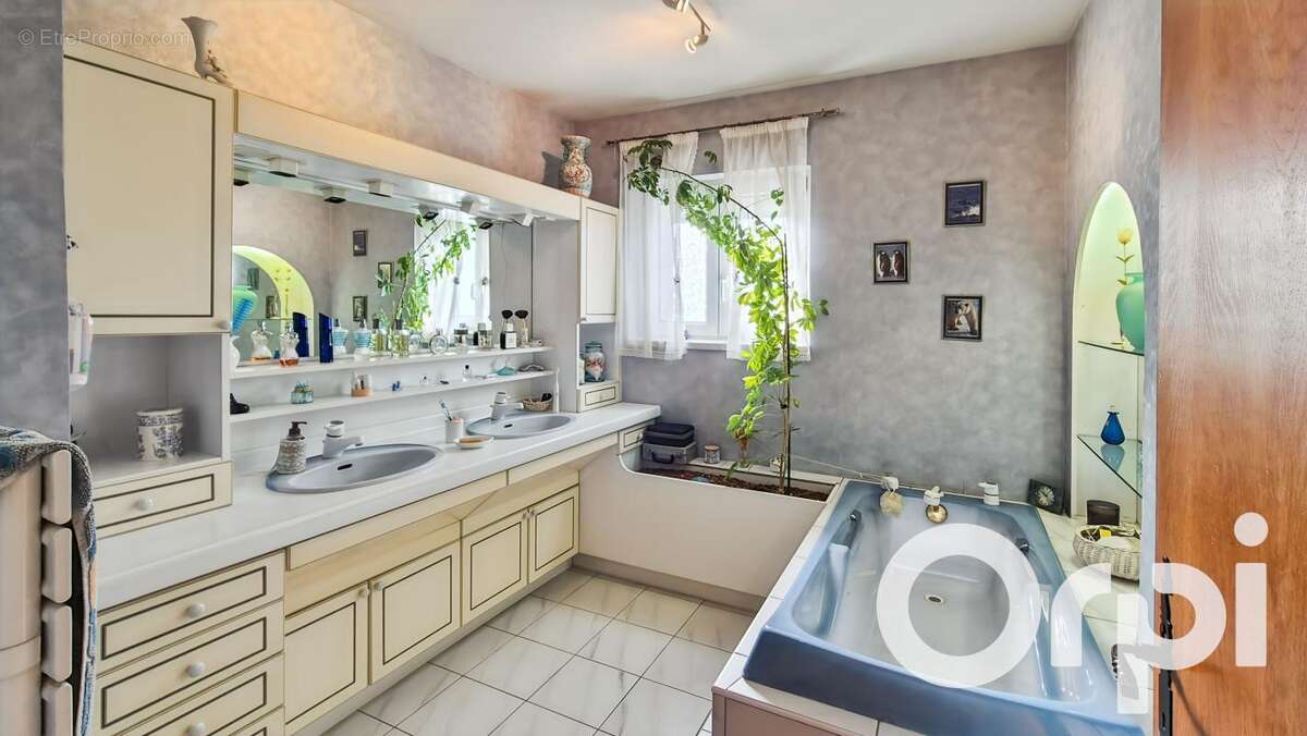 Maison à PONT-SAINT-ESPRIT