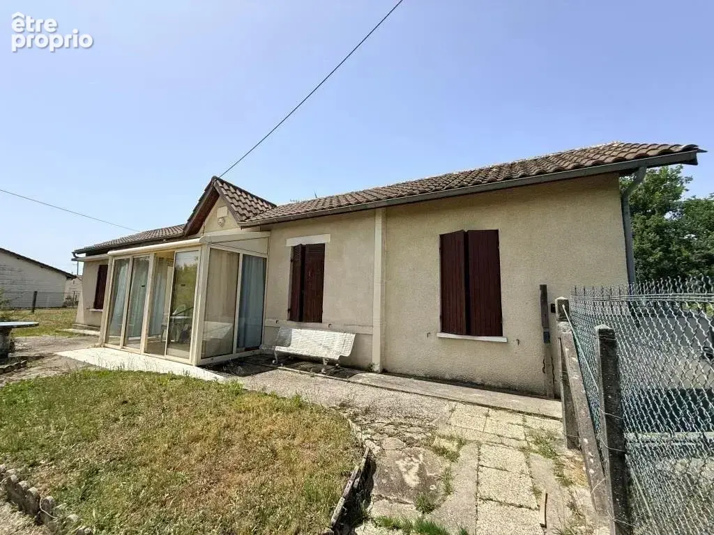 St yzan de soudiac maison a renover - photo 9
