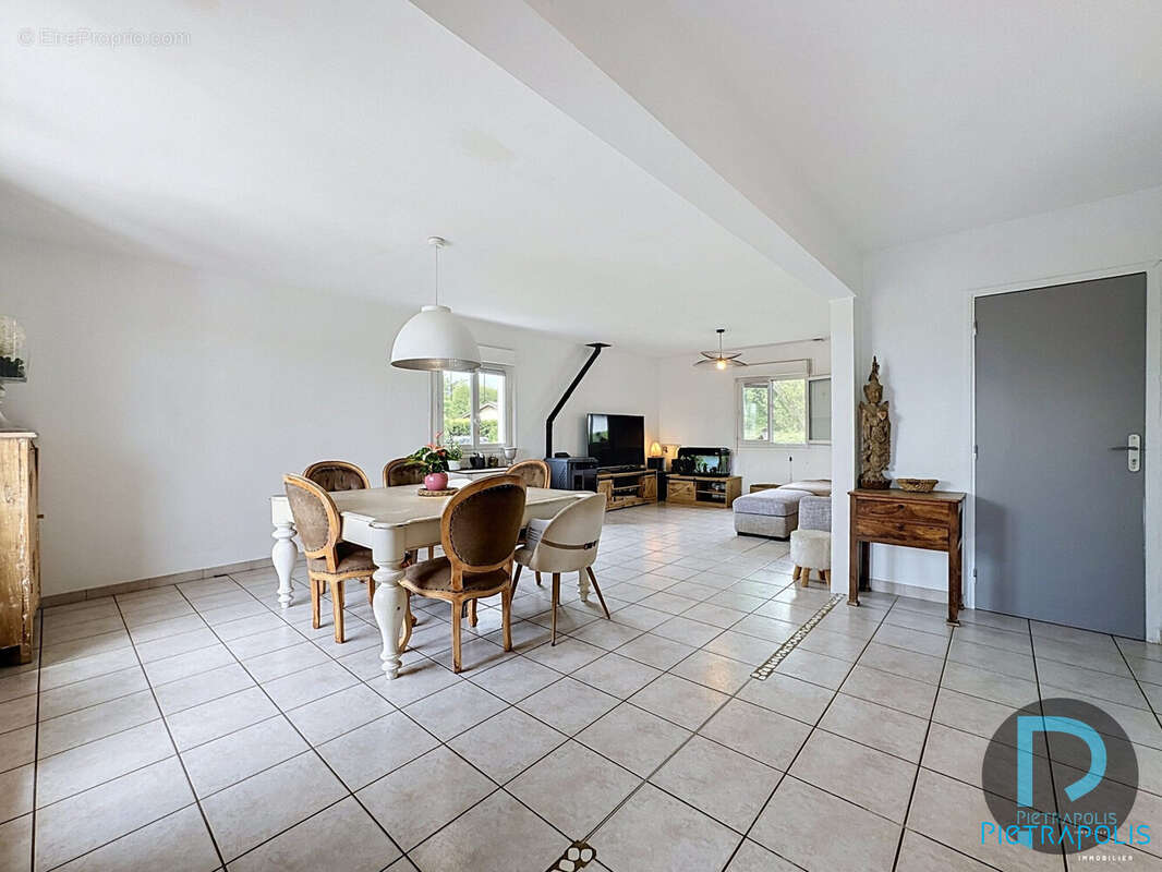 Maison 168 m² à Relevant  - photo 9