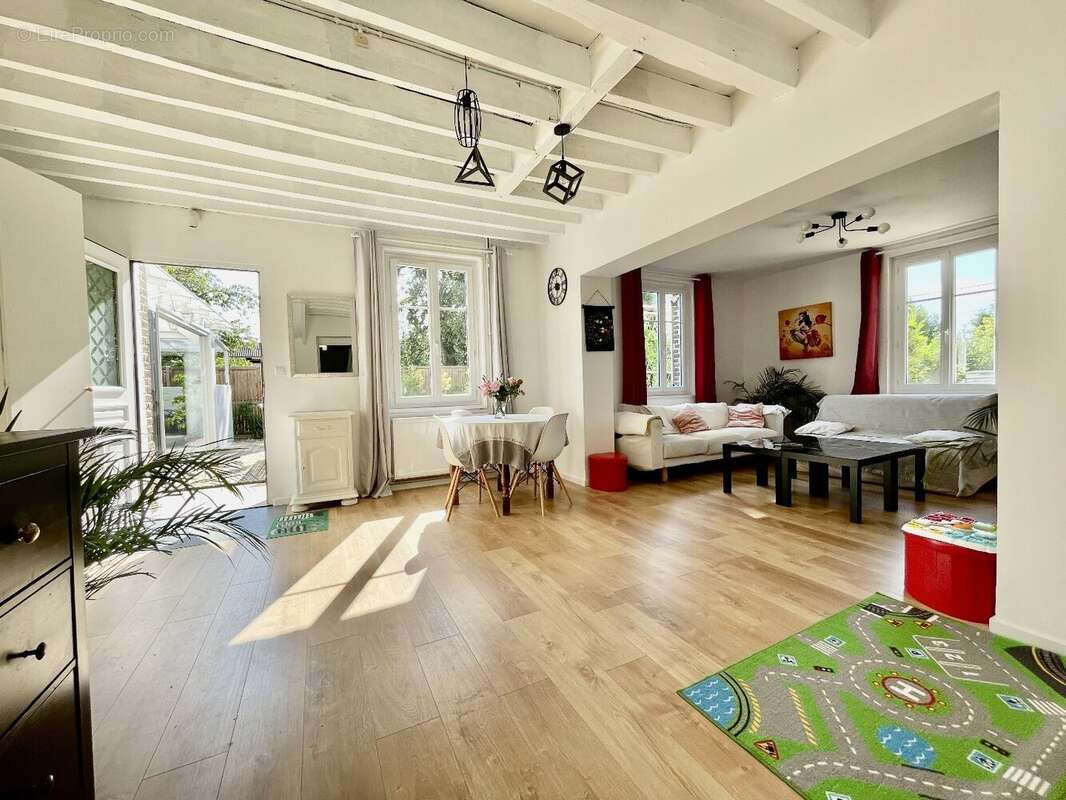 Belle maison fin 19e de 180 m2 sur un terrain de 1370 m2 - photo 6