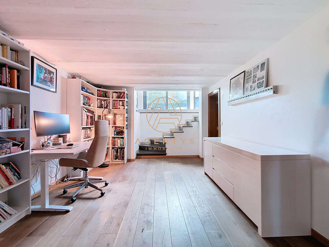 Maison à SAINT-MAUR-DES-FOSSES