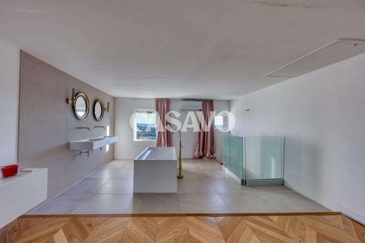 Vente Maison 5 pièces de 132m² - 13510 Éguilles - photo 3