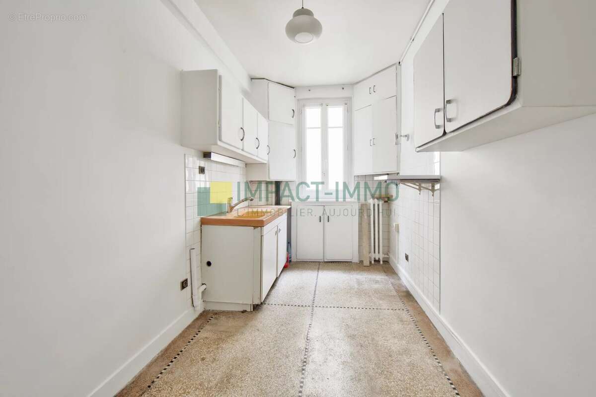 Appartement à COURBEVOIE