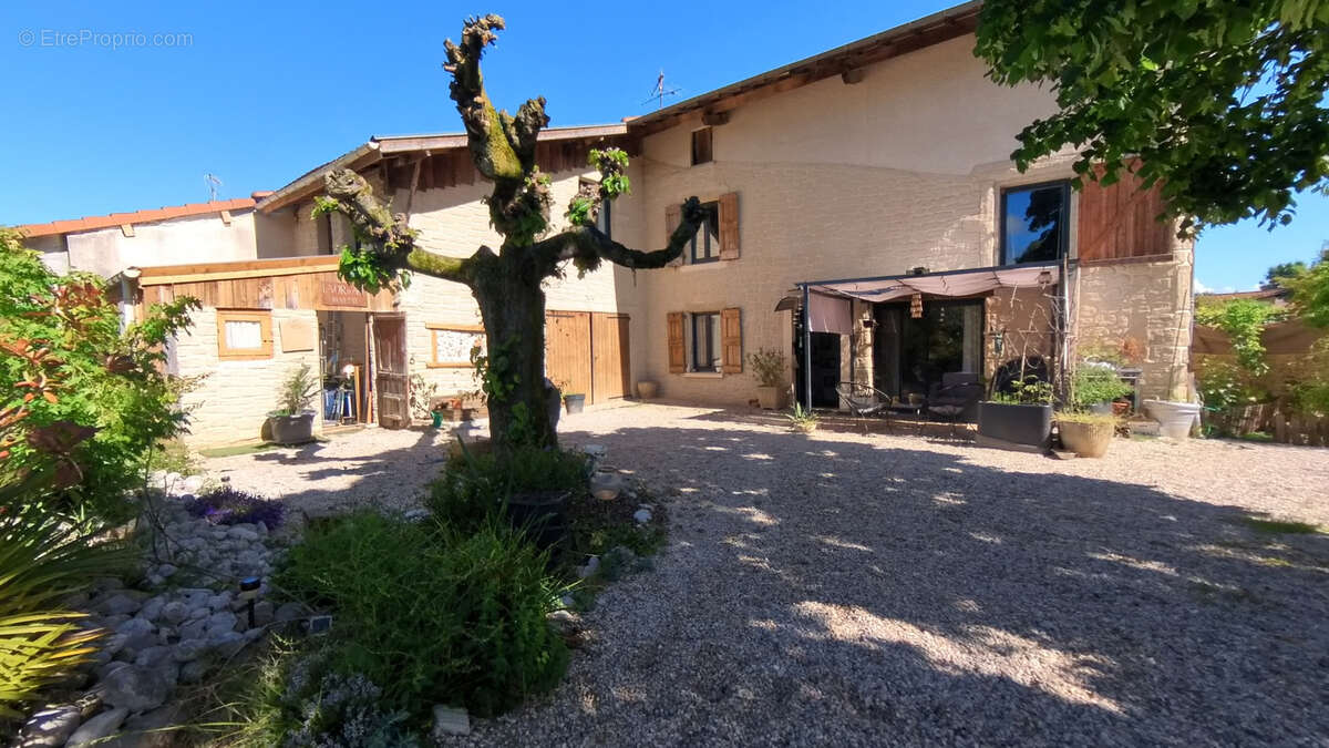 Maison à HOSTUN