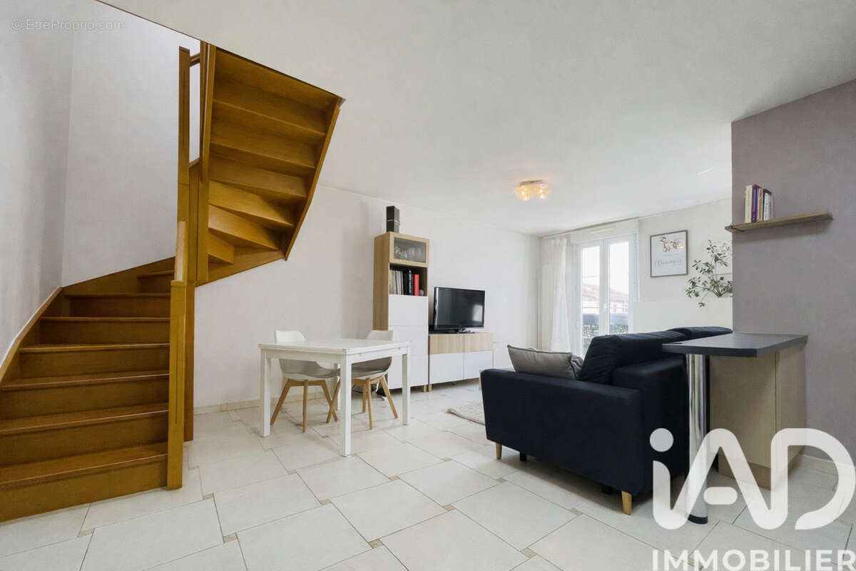 Photo 2 - Appartement à VILLIERS-SUR-MARNE