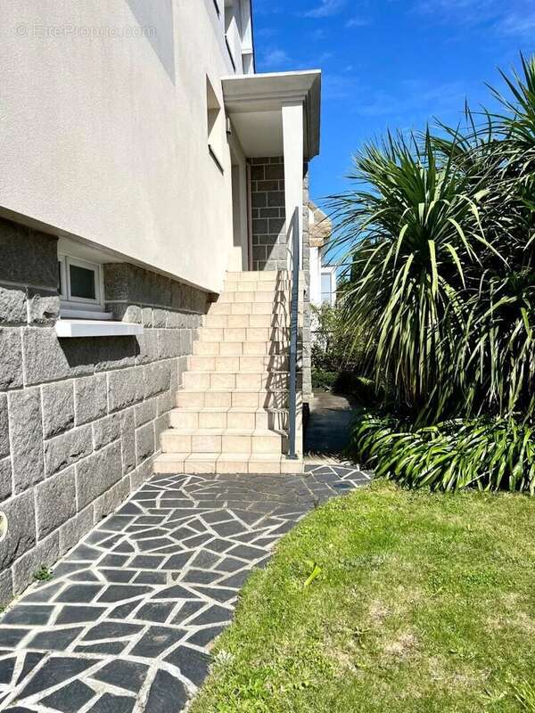 Saint Brieuc Maison de famille de 177 m2 - photo 16