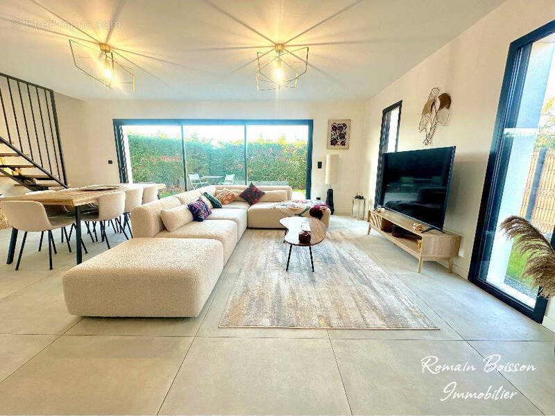 Maison à BRUGUIERES