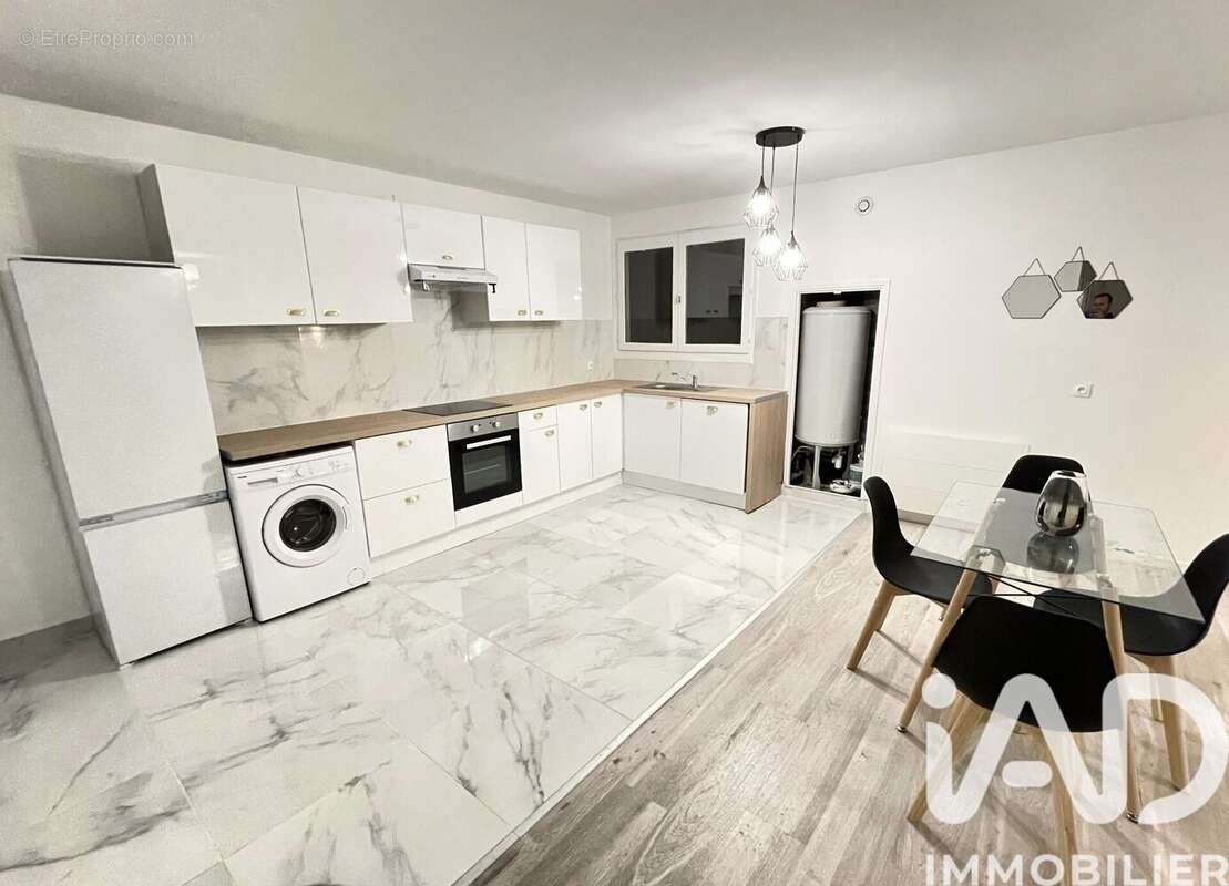 Photo 2 - Appartement à MONTIGNY-LE-BRETONNEUX