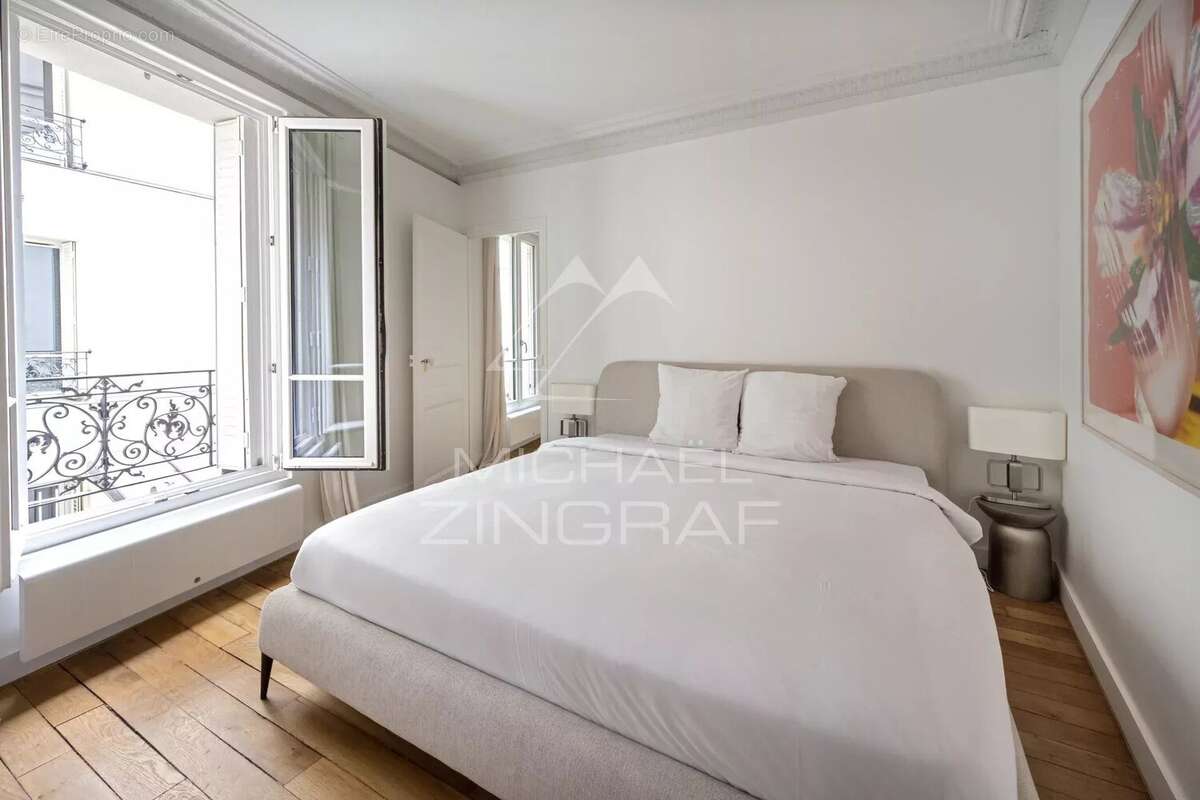 Appartement à PARIS-7E