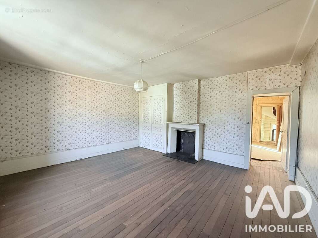Appartement 1000 m² à Sedan  - photo 7