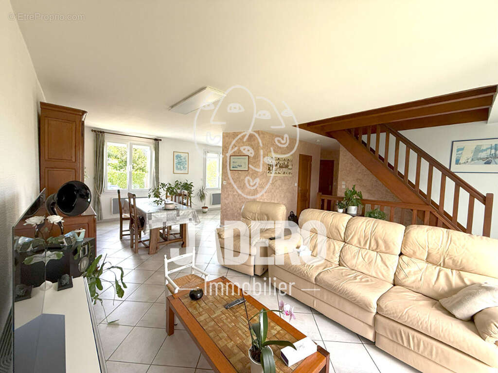 Maison à FRANQUEVILLE-SAINT-PIERRE