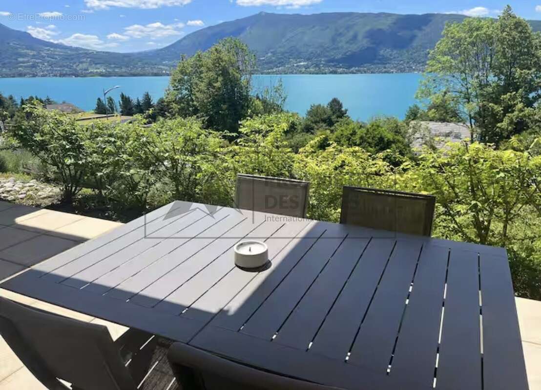Veyrier-du-Lac  Appartement d'exception avec terrasse panoramique, piscine et vue imprenable sur le lac d'Annecy - photo 2