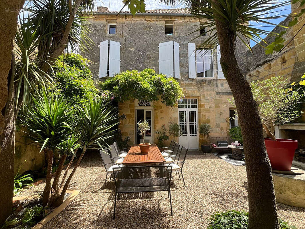 Maison à CASTILLON-LA-BATAILLE