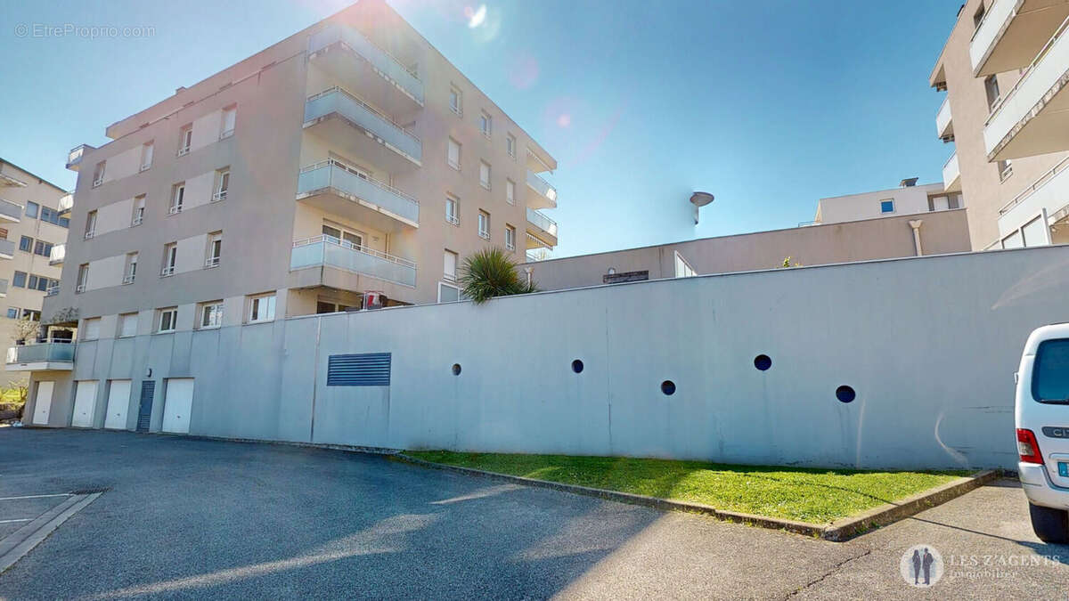 Appartement à SAINT-MARTIN-D&#039;HERES