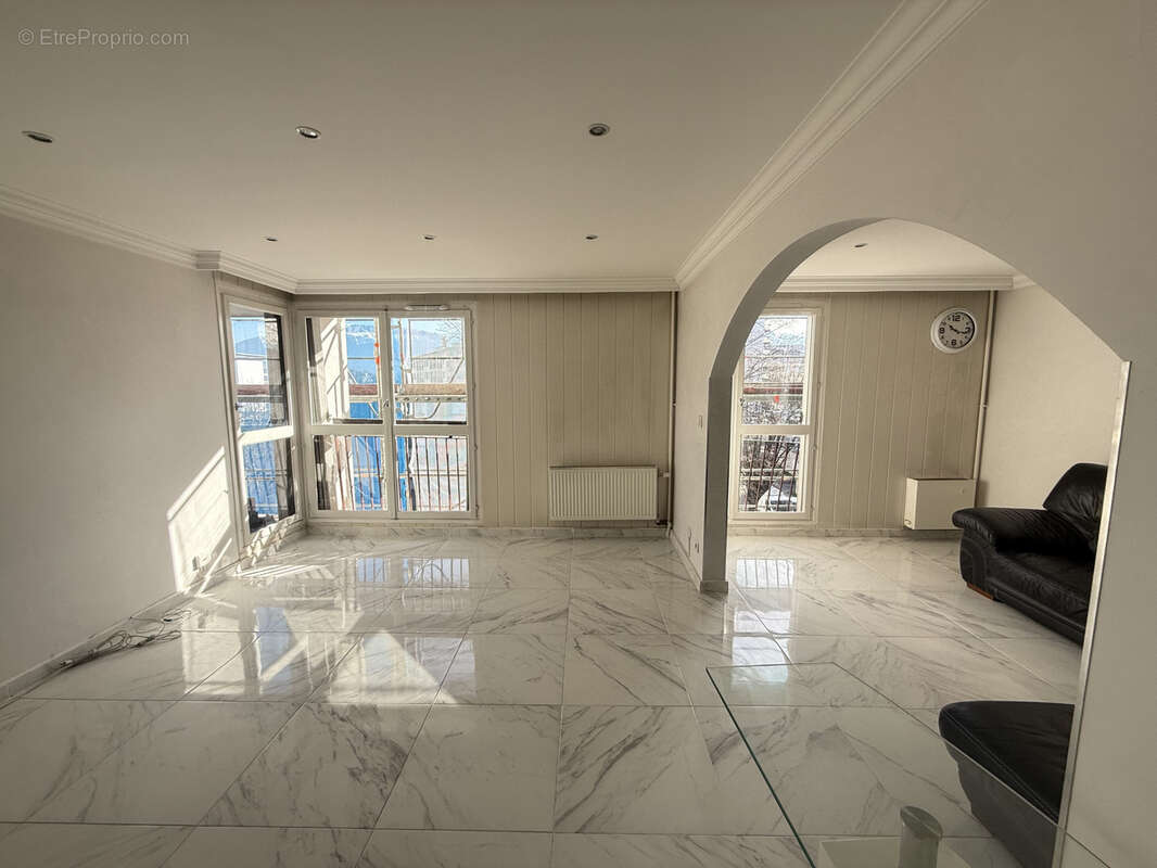 Appartement à MEYTHET