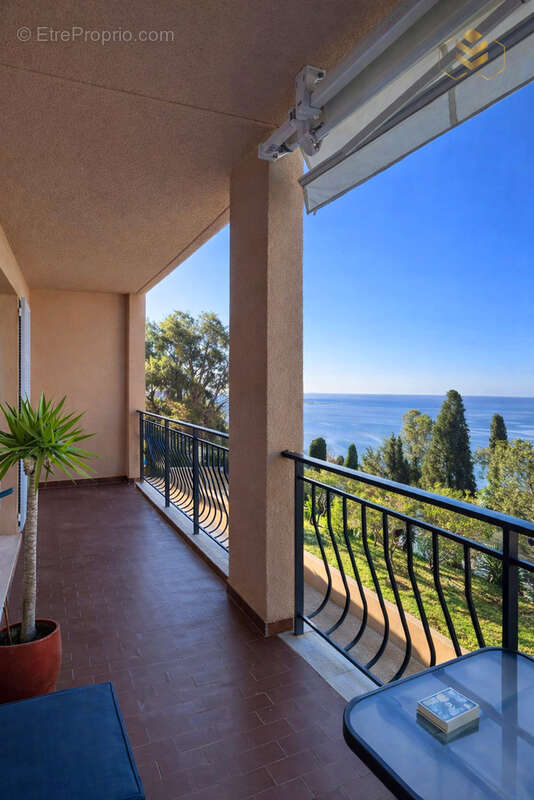 Appartement 3 pièces - pleine vue mer - terrasse et parking - photo 2