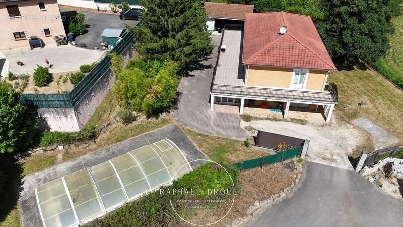 Maison à JARDIN