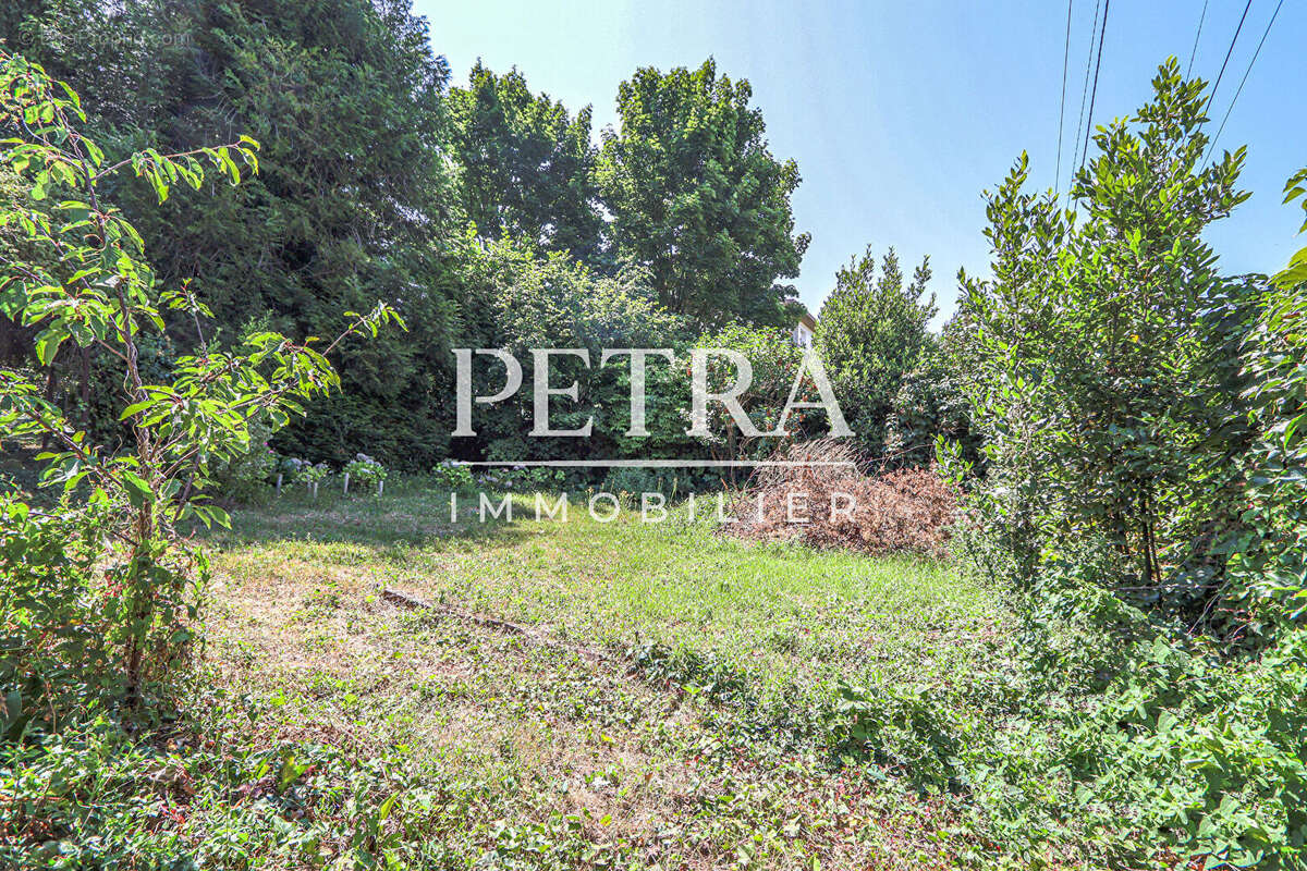 Maison à L&#039;HAY-LES-ROSES