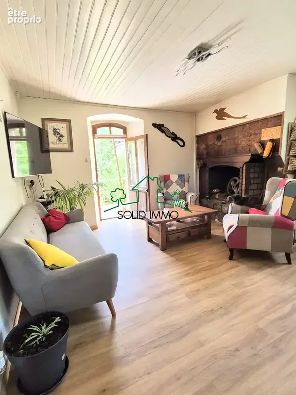 Maison traditionnelle d'une superficie habitable de 158 m2 sur la commune de Dornas 07160 - photo 8