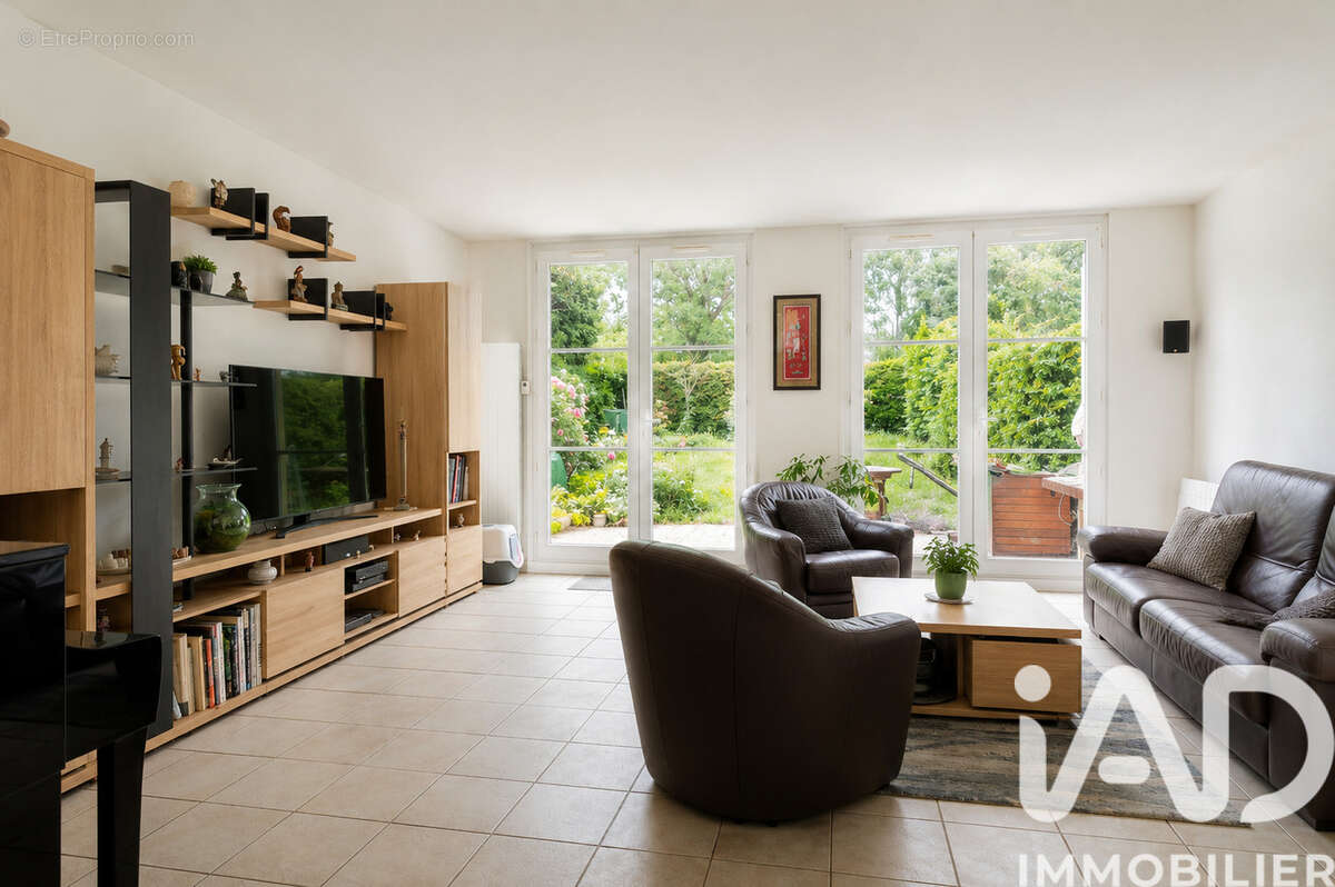 Maison 105 m² à Eragny  - photo 2
