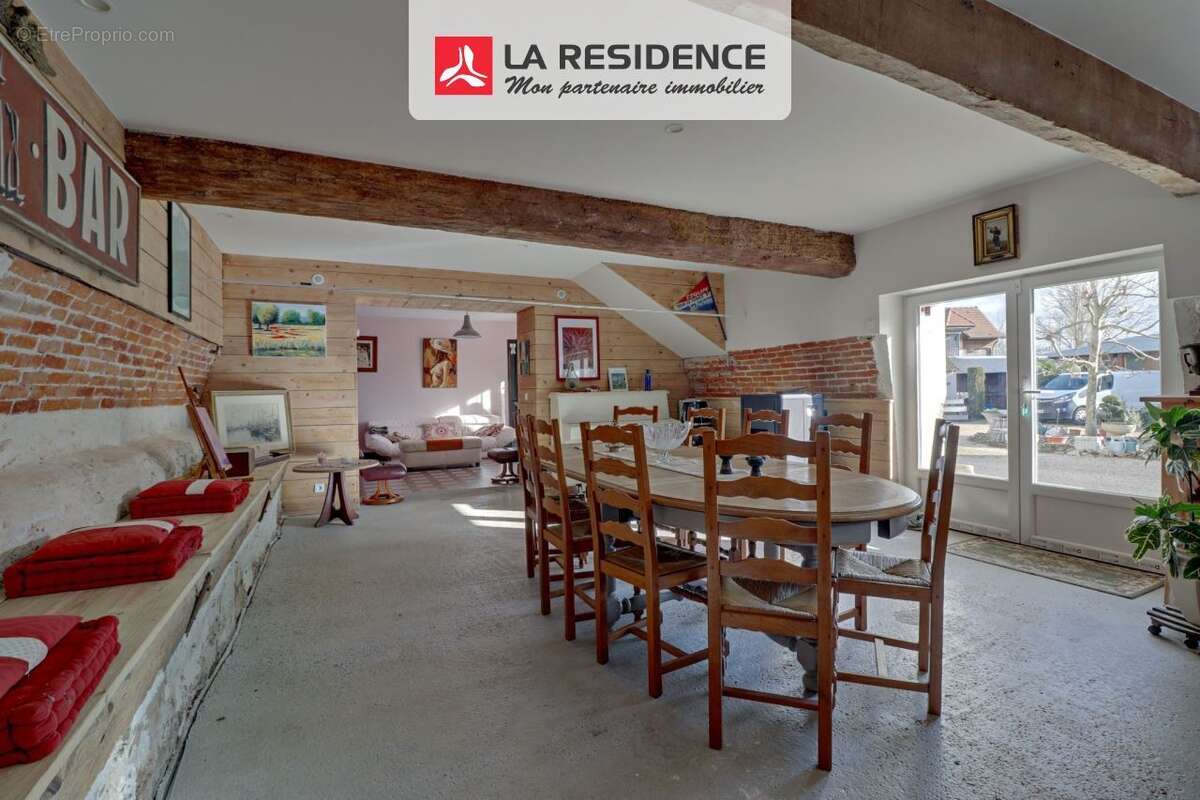Maison 216 m² à Breval  - photo 3