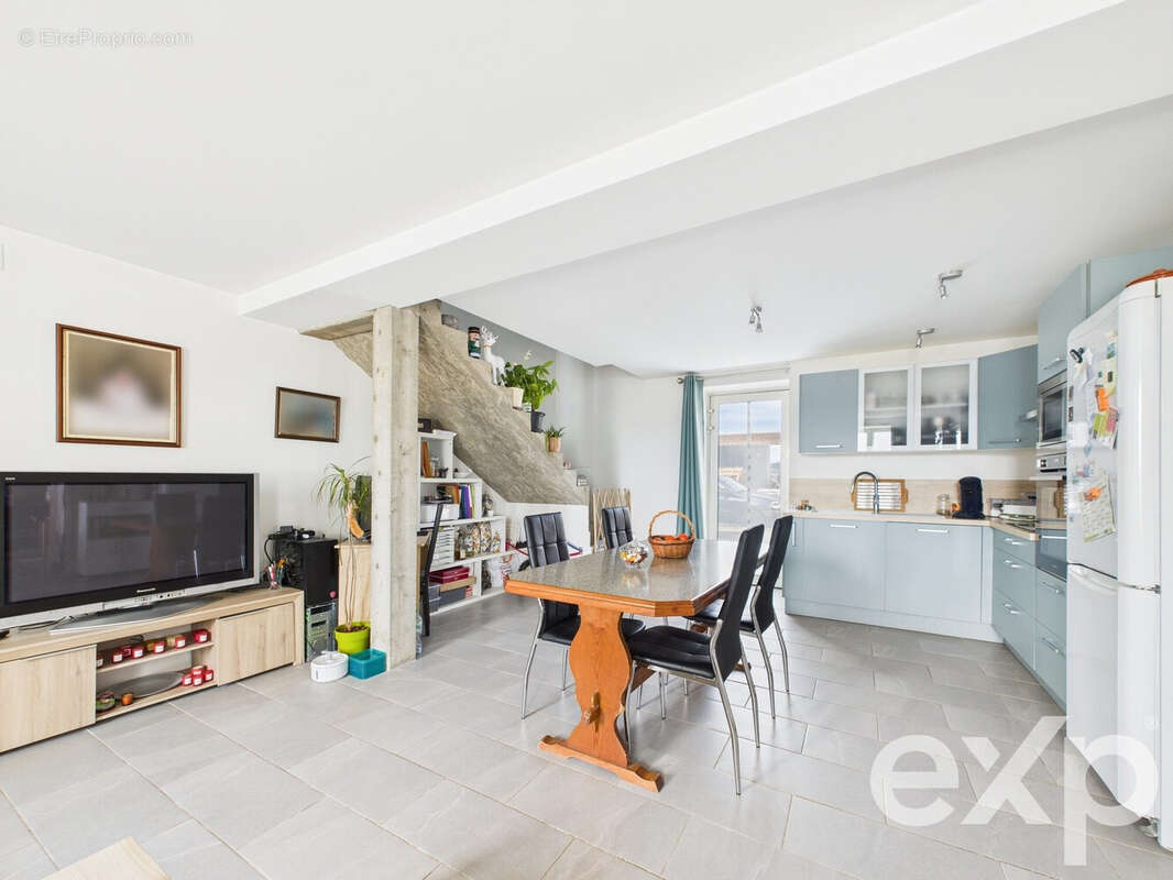 Maison à SAINT-GEORGES-D'ESPERANCHE