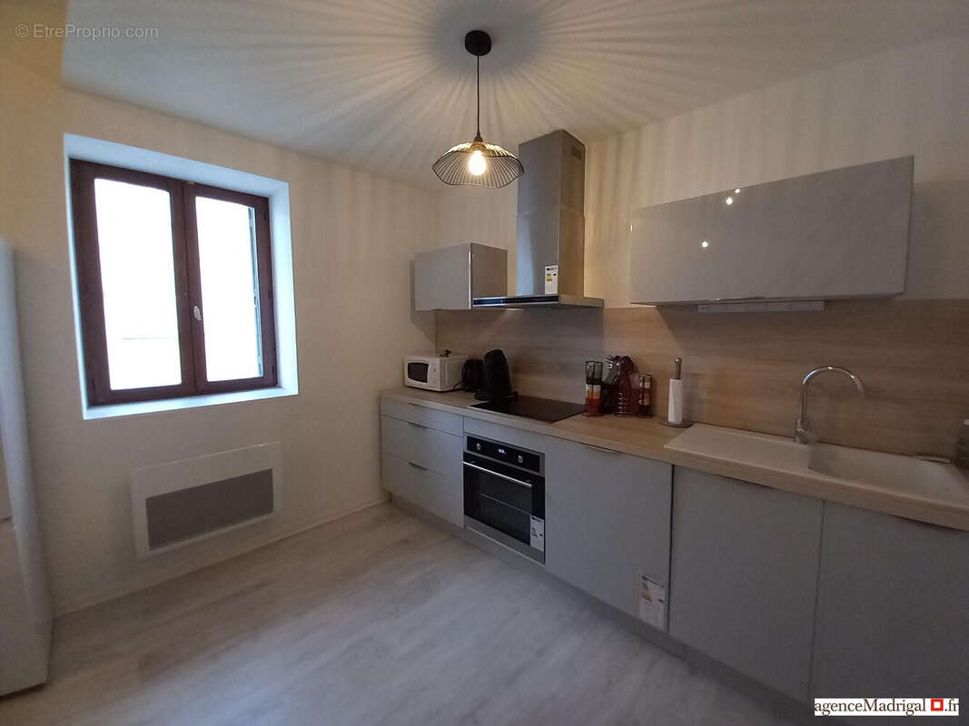 Appartement à RIVES