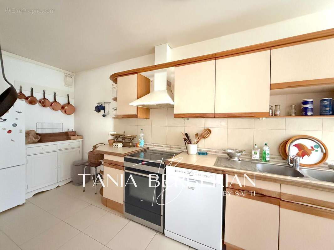 Appartement 97 m² à Versailles  - photo 7