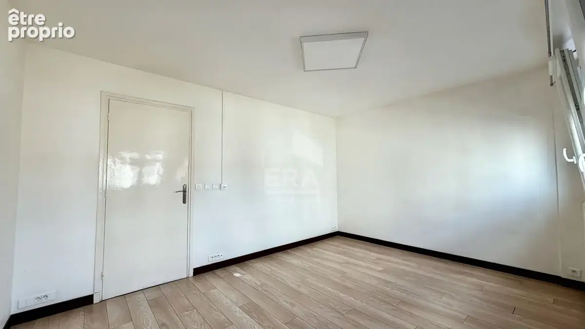 Studio 31m² à juvisy-sur-orge, au pied du rer avec parking - photo 5