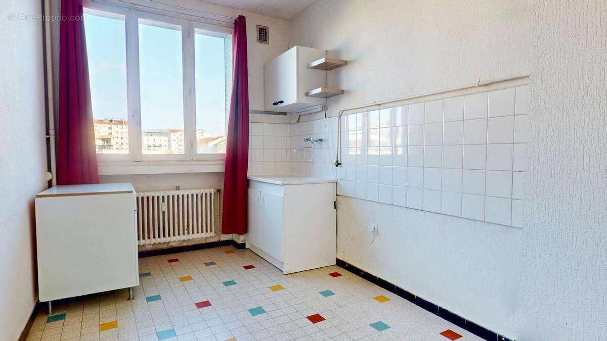 Appartement à LYON-8E