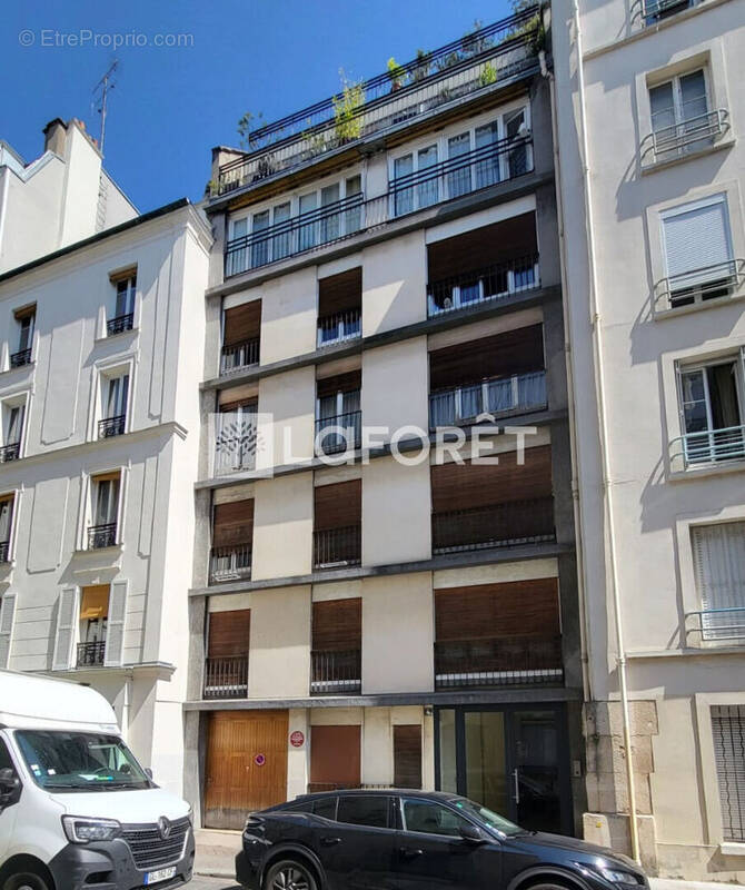 Appartement à PARIS-14E