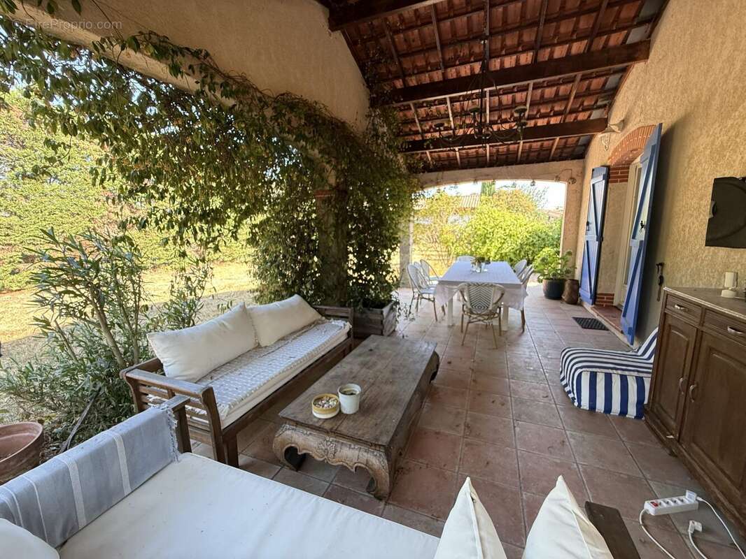 Maison 243 m² à Menville  - photo 2