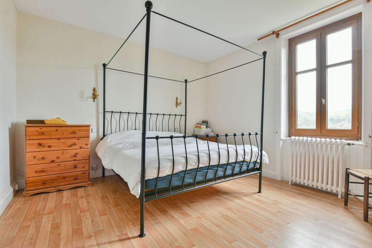 Maison à SAINT-JUNIEN