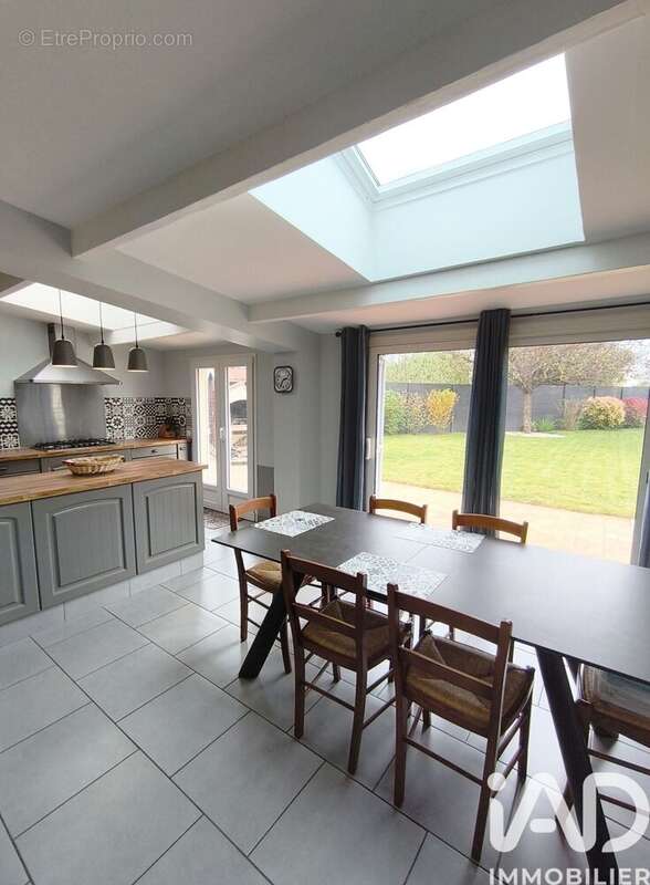 Photo 4 - Maison à CHATENAY-SUR-SEINE