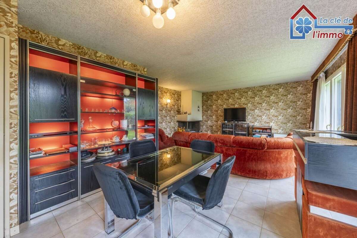 Maison à MOISSY-CRAMAYEL