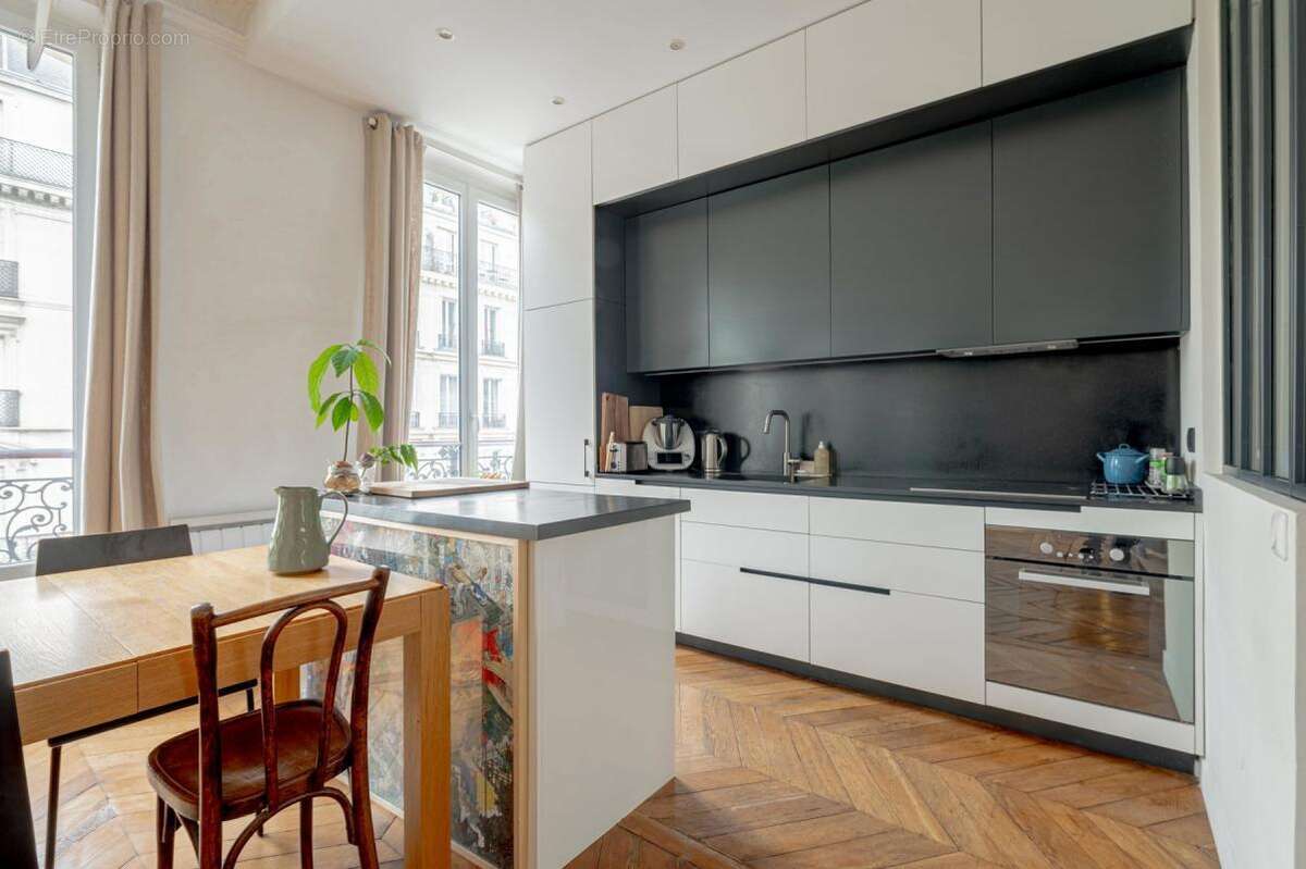 Appartement à PARIS-9E