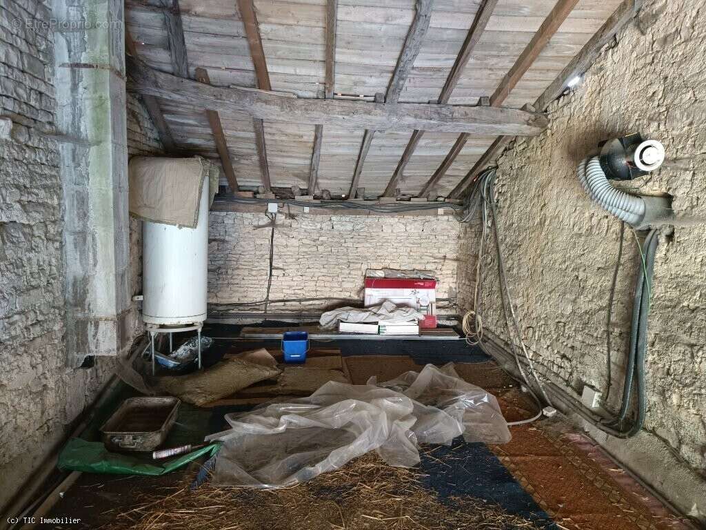Maison à TONNAY-BOUTONNE