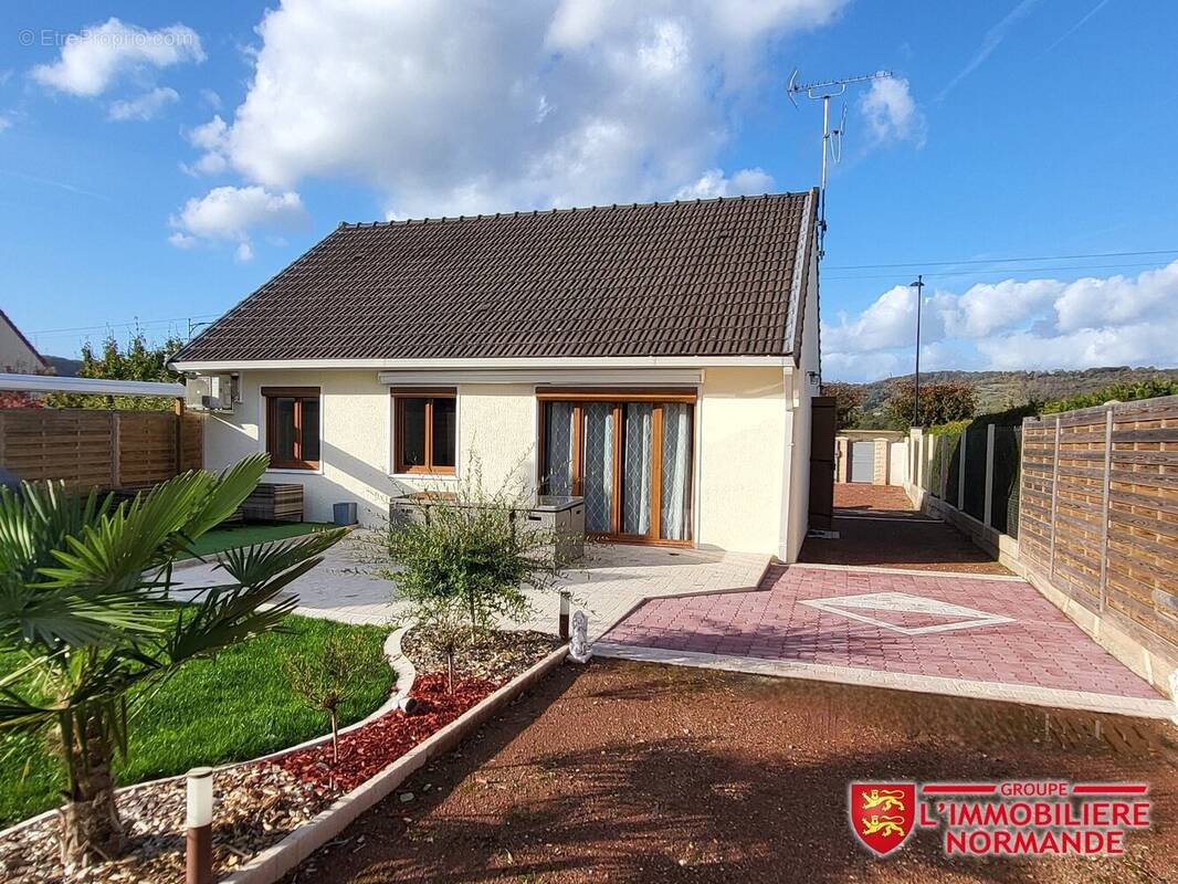 Maison à LIMETZ-VILLEZ