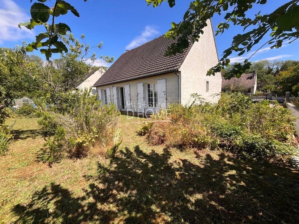 Maison à CHENOISE