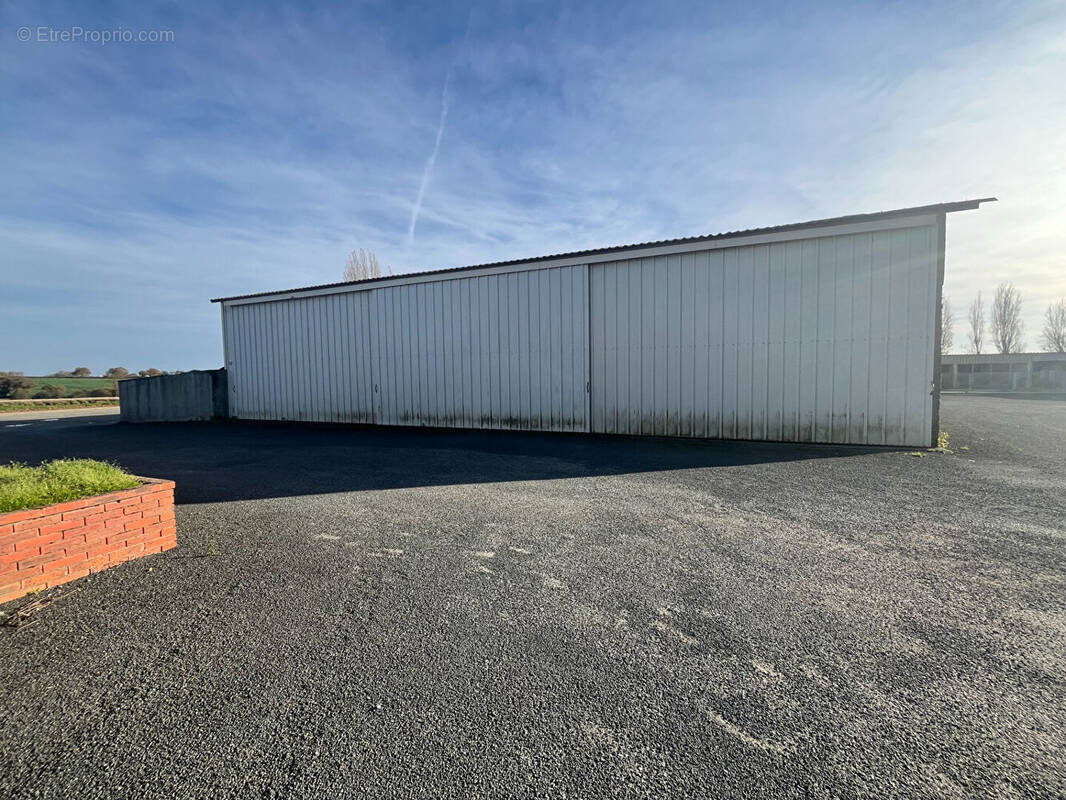 Commerce à LA POITEVINIERE