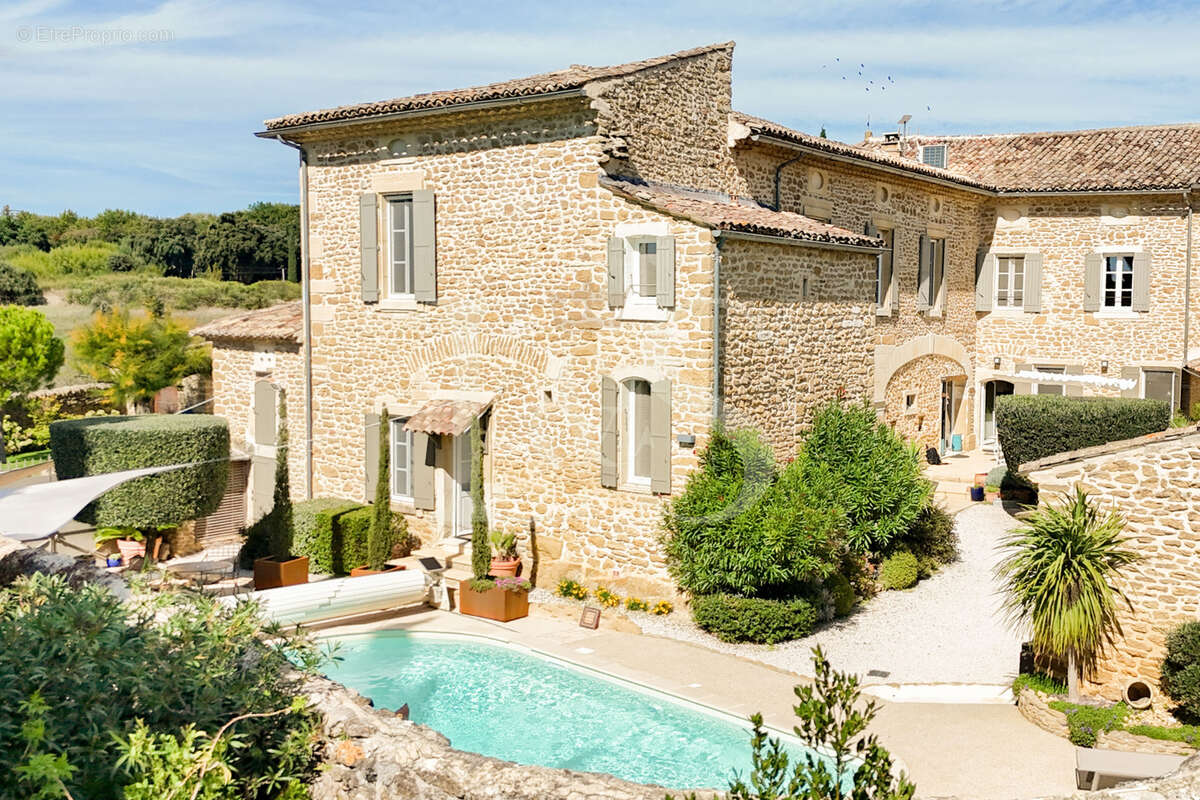 Maison à GRIGNAN