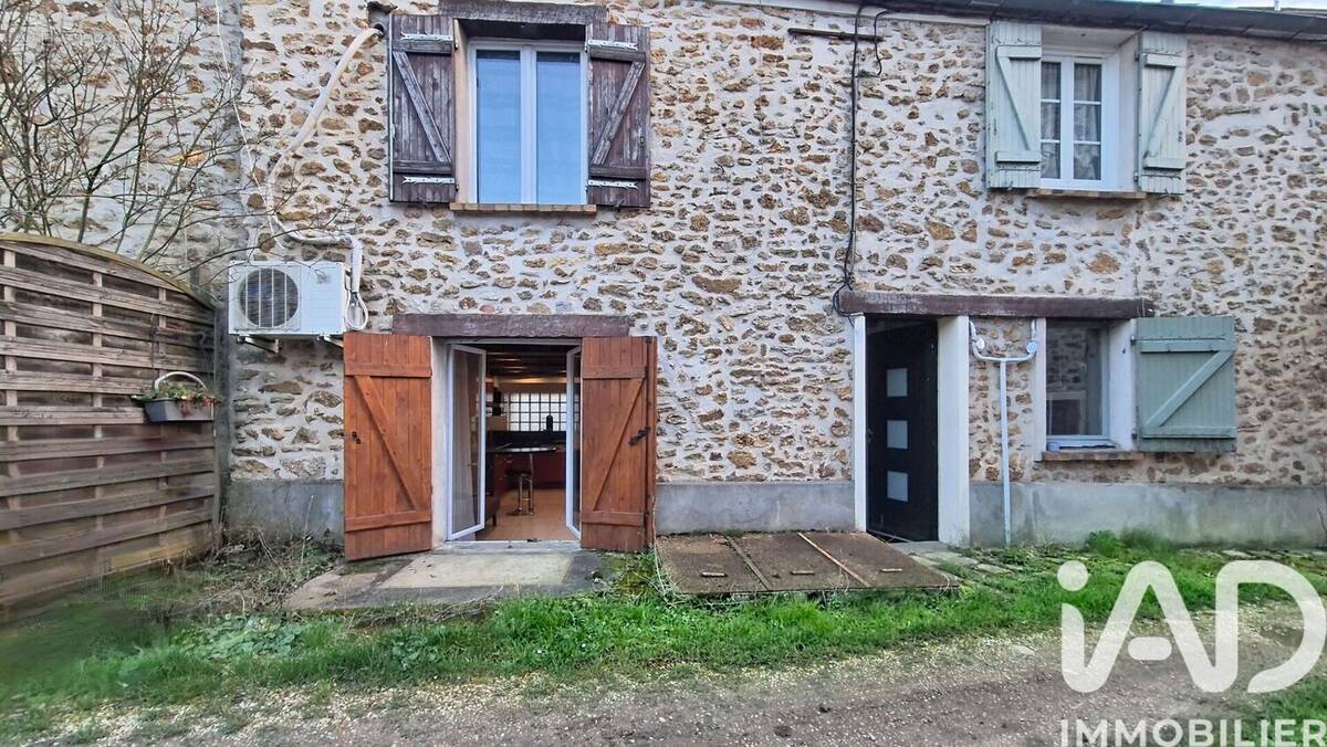 Photo 1 - Maison à SAINT-VRAIN