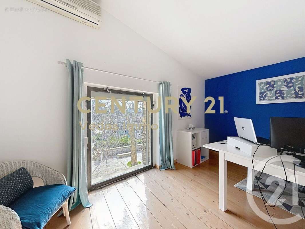 Maison à SAINT-JEAN-DE-VEDAS