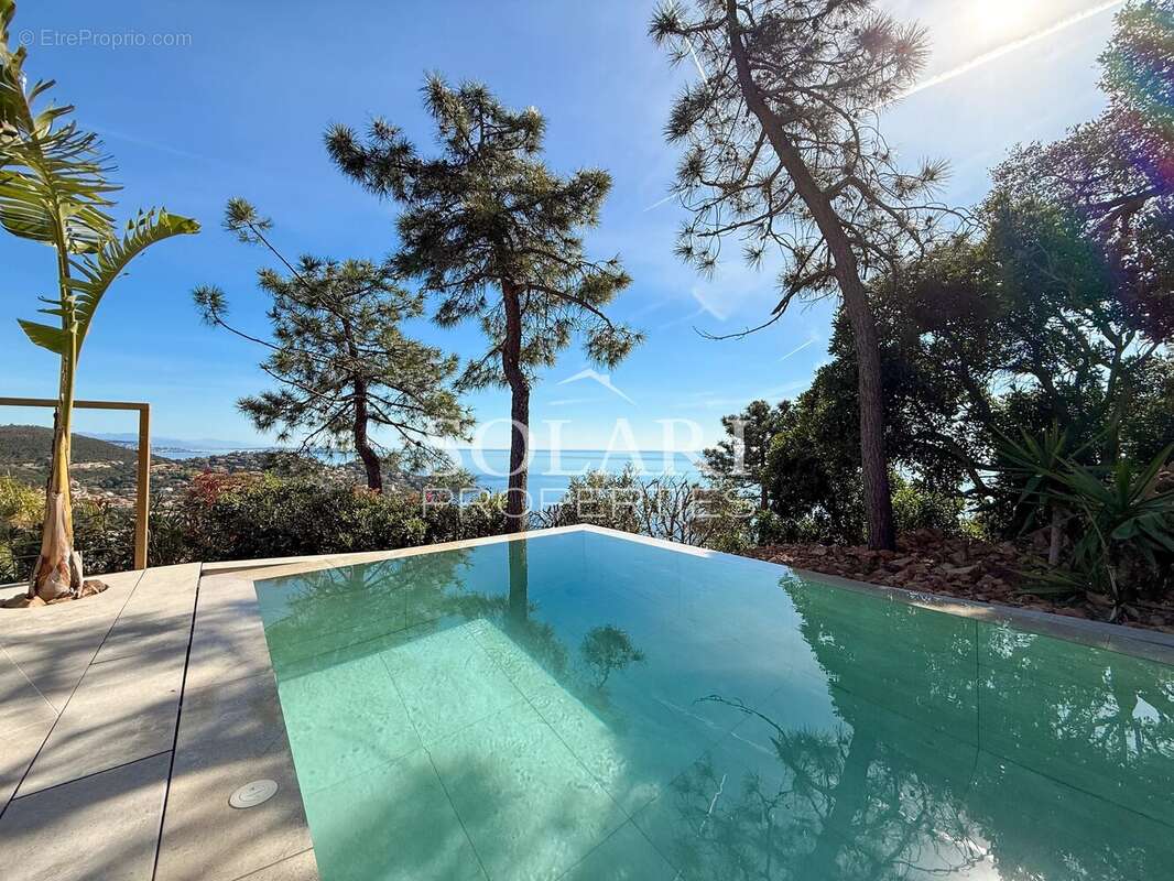 Maison à THEOULE-SUR-MER