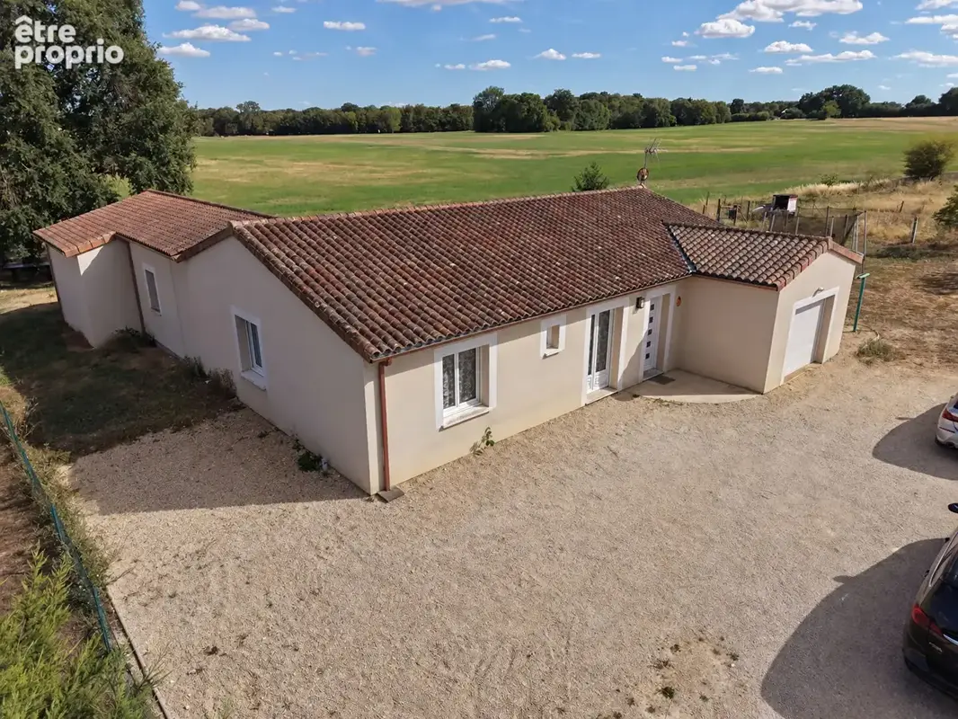 Photo Maison à Dienne au prix de 286 200€